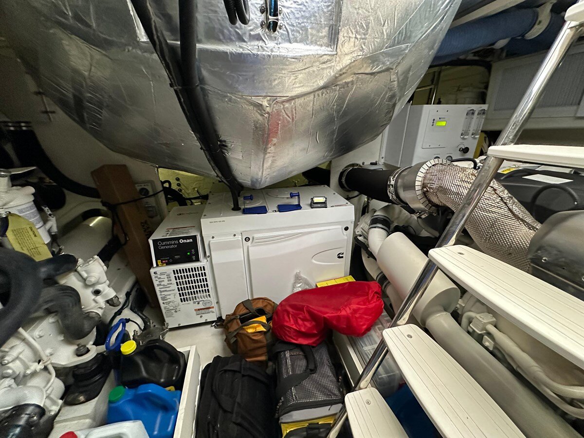 2022-riviera-57-3-e87378