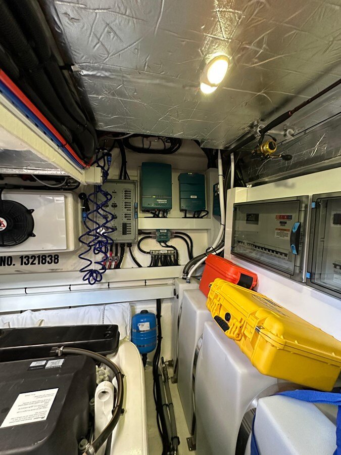 2022-riviera-57-3-e87378