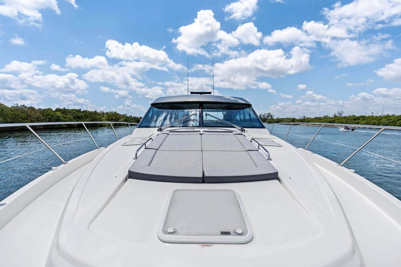 2022-riviera-60-242c98