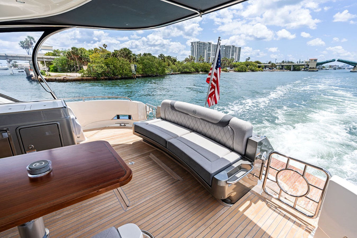 2022-riviera-60-242c98