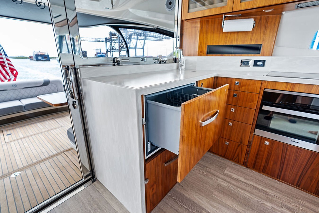 2022-riviera-60-242c98