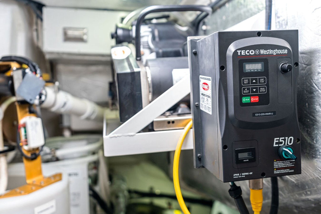 2022-riviera-60-242c98