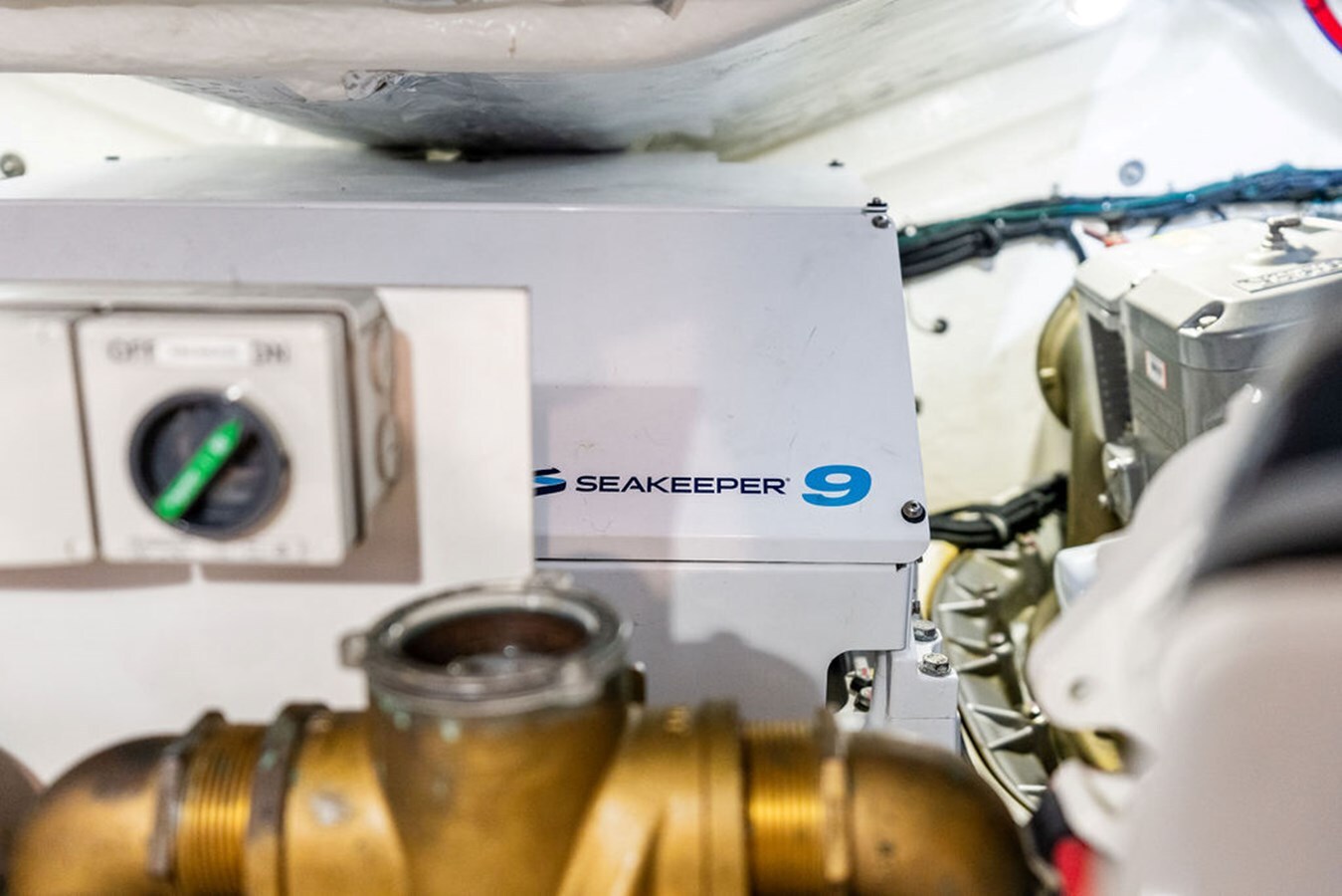 2022-riviera-60-242c98