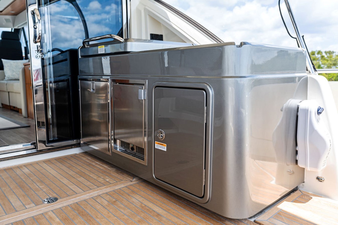 2022-riviera-60-242c98