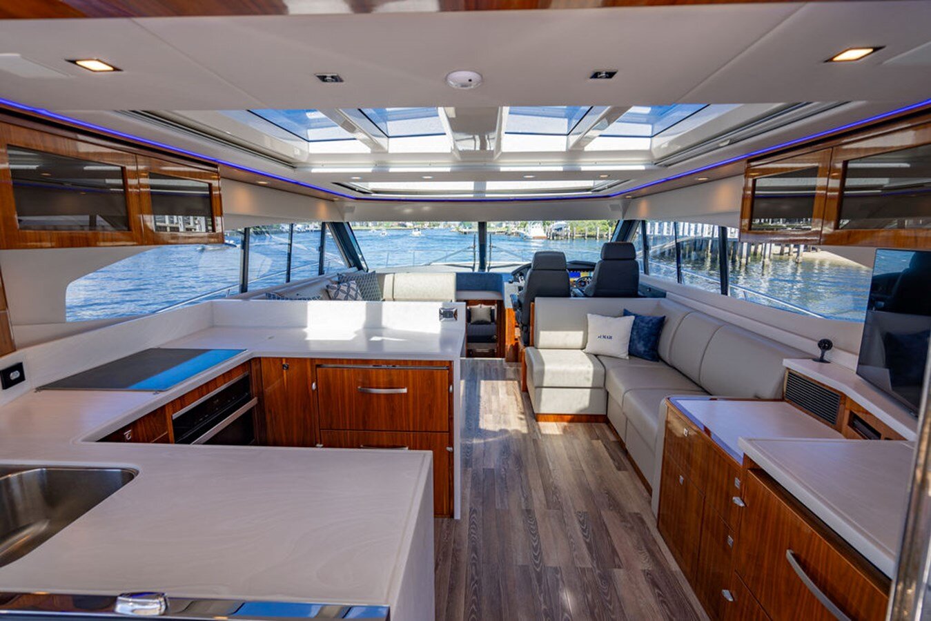 2022-riviera-australia-60-9de0f5