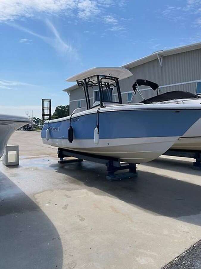 2022-robalo-23-6769c5