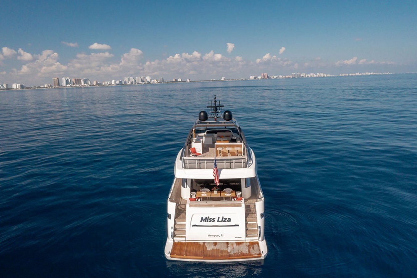 2022-sanlorenzo-87-10-f3c2ed