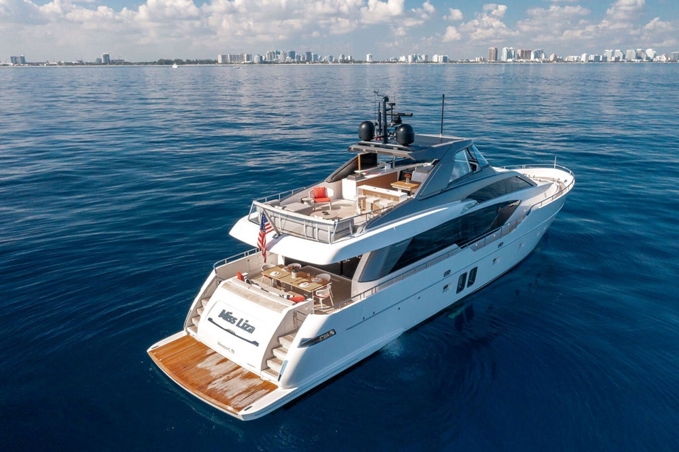 2022-sanlorenzo-87-10-f3c2ed