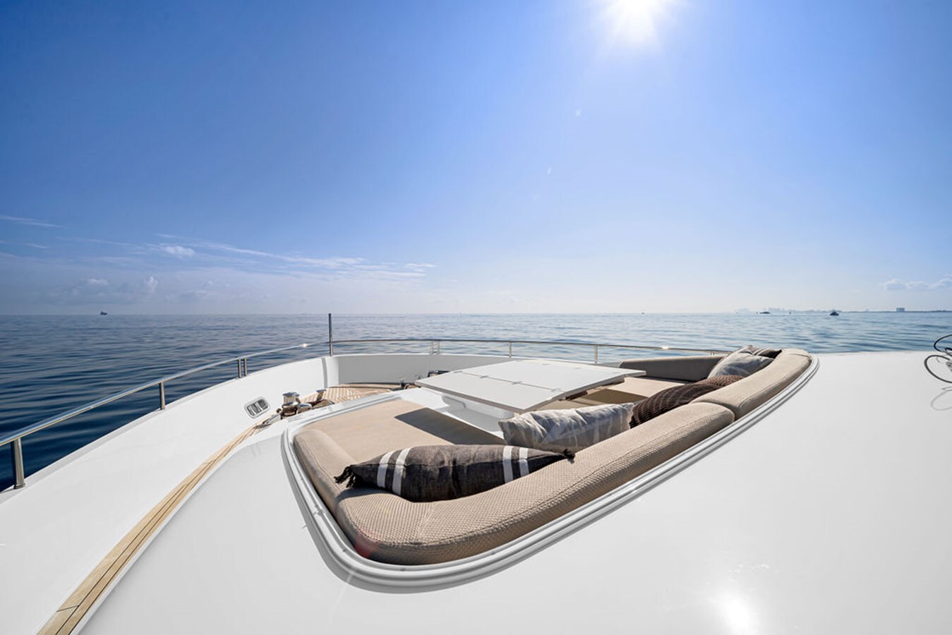 2022-sanlorenzo-87-10-f3c2ed