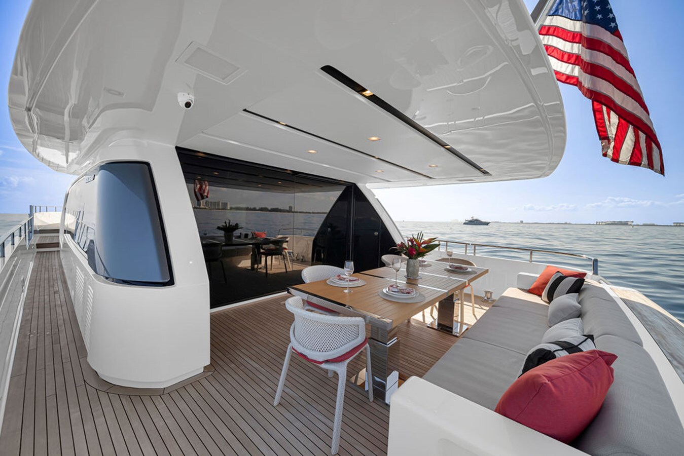 2022-sanlorenzo-87-10-f3c2ed