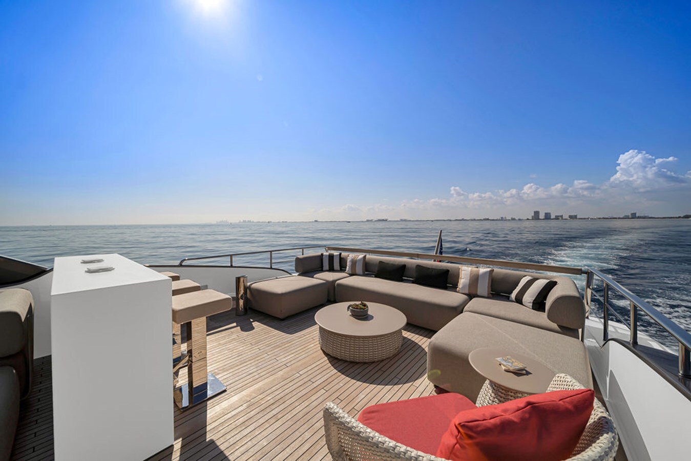 2022-sanlorenzo-87-10-f3c2ed