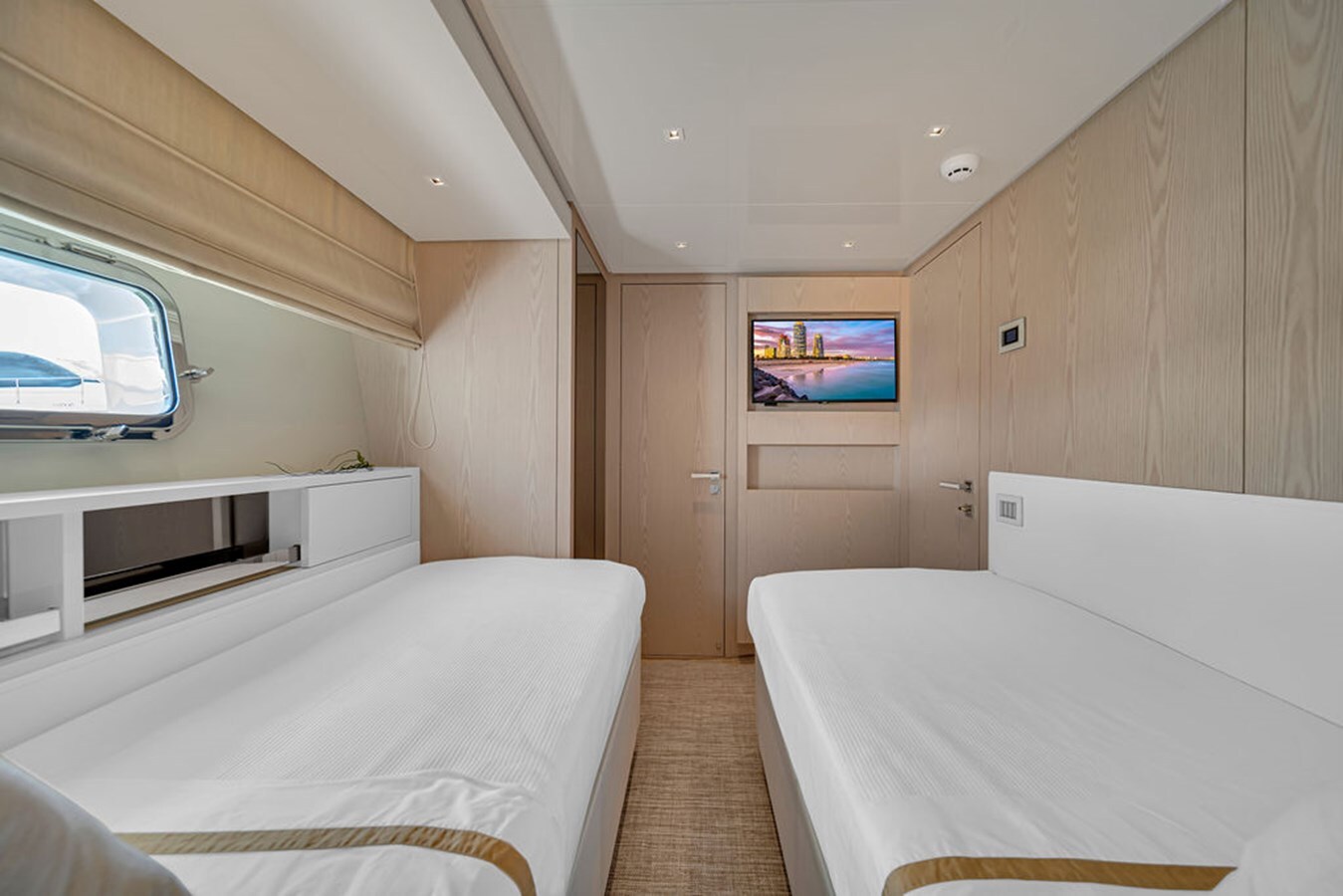 2022-sanlorenzo-87-10-f3c2ed