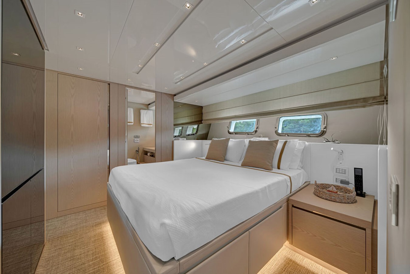 2022-sanlorenzo-87-10-f3c2ed