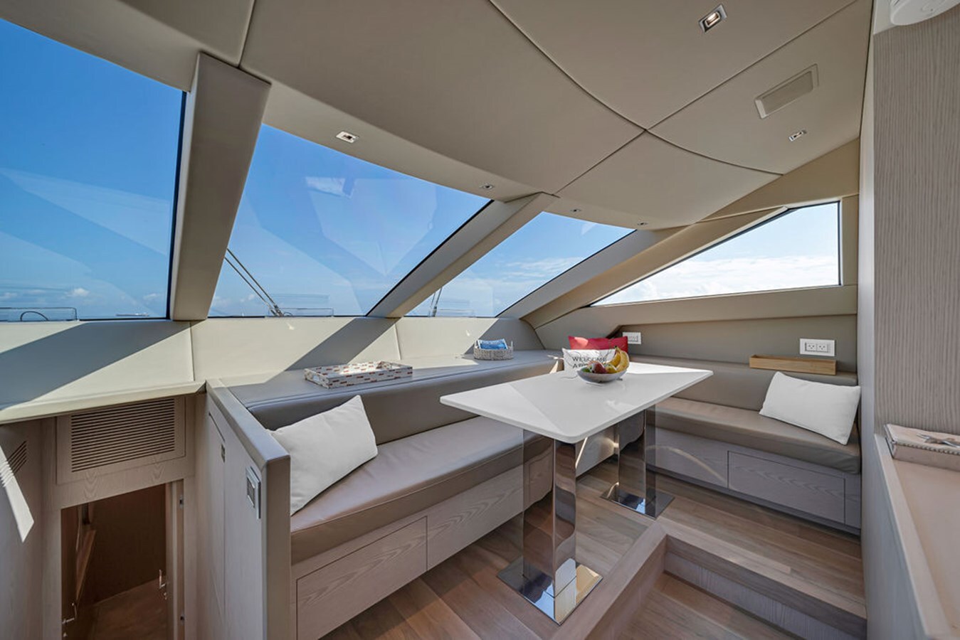 2022-sanlorenzo-87-10-f3c2ed