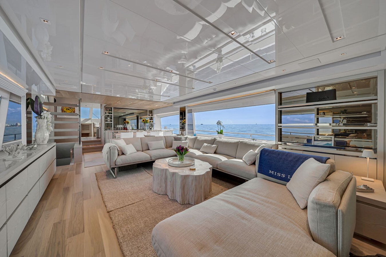 2022-sanlorenzo-87-10-f3c2ed