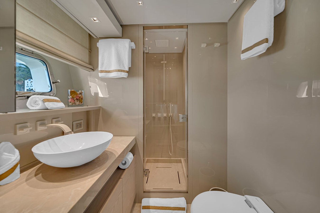 2022-sanlorenzo-87-10-f3c2ed