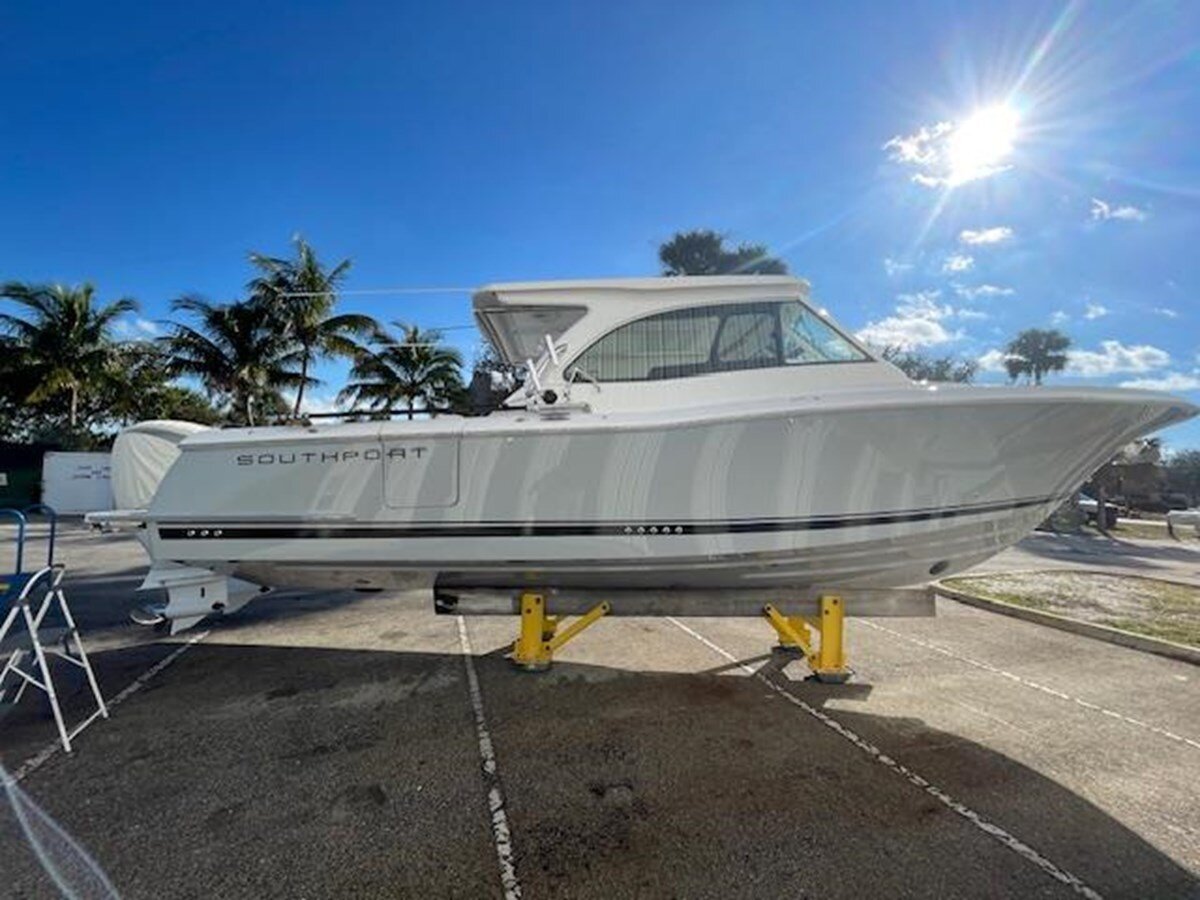 2022-southport-boatworks-33-dd3773