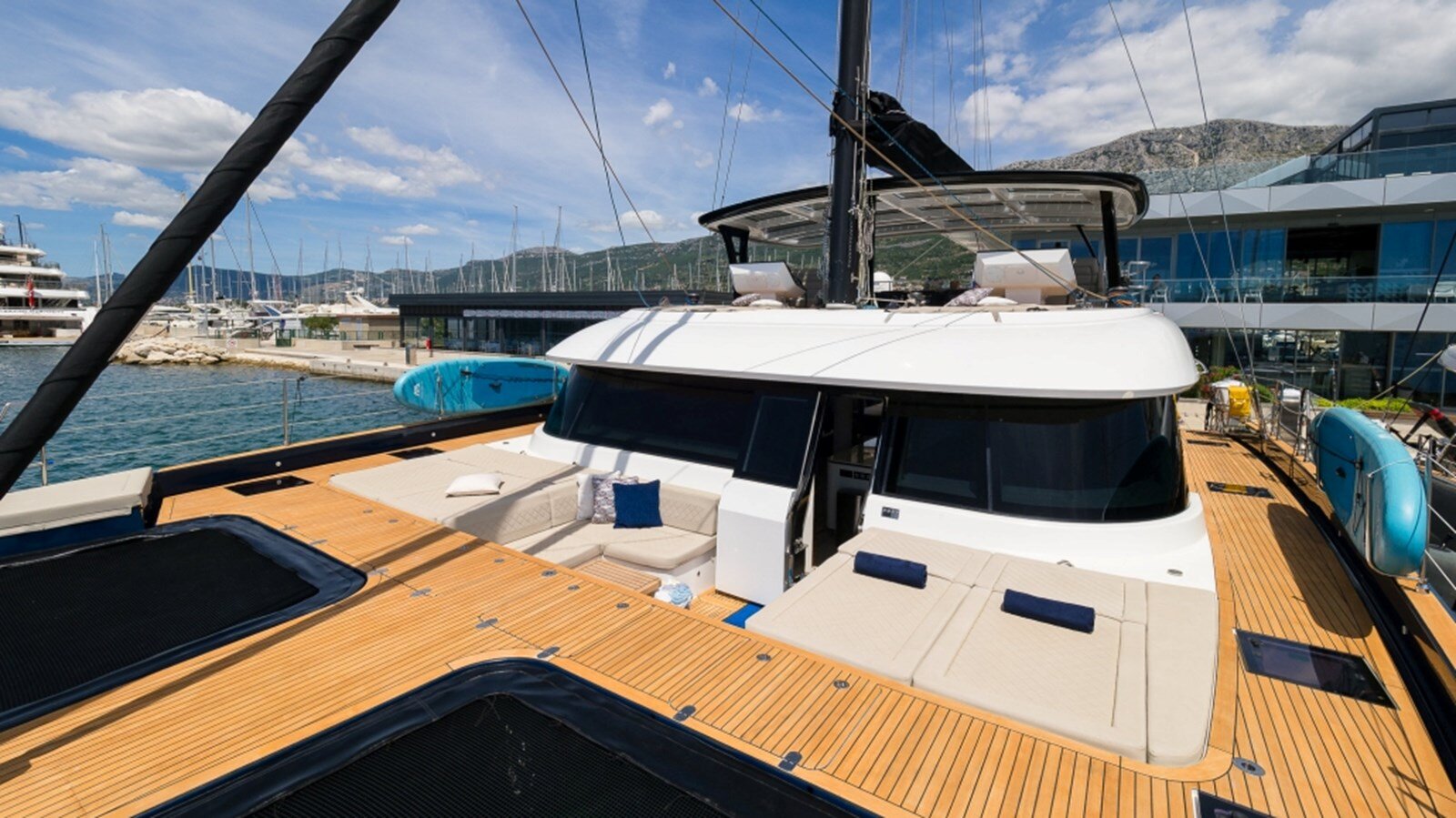 2022-sunreef-yachts-43-8-1a4077