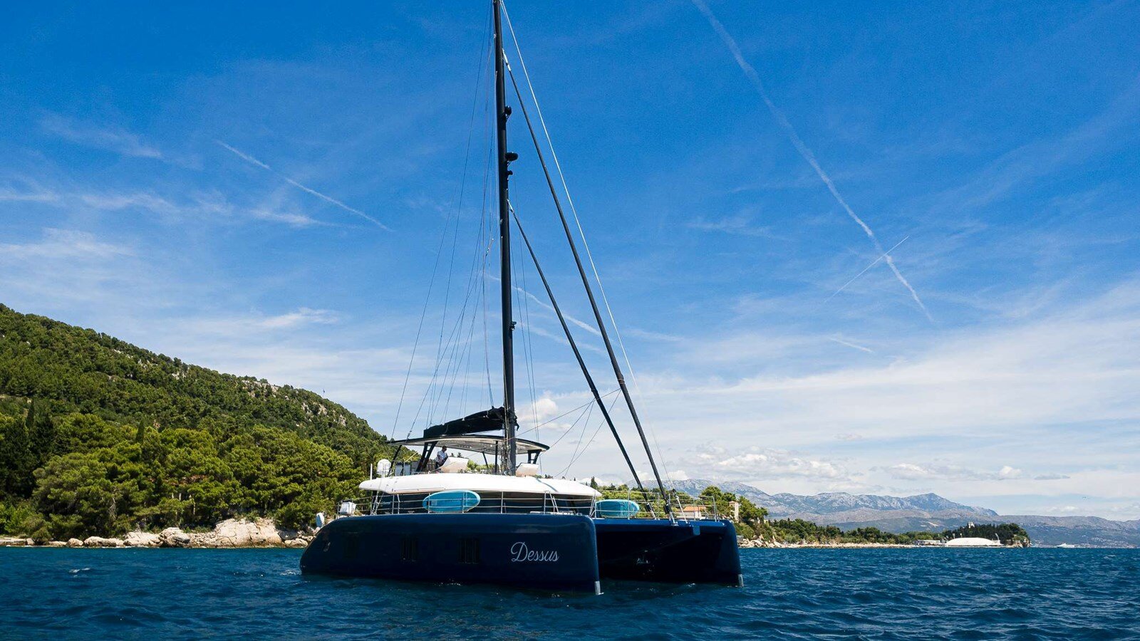 2022-sunreef-yachts-43-8-1a4077