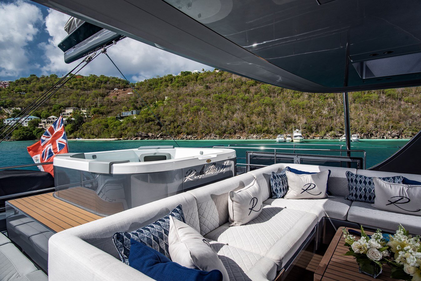 2022-sunreef-yachts-78-3-eb550c