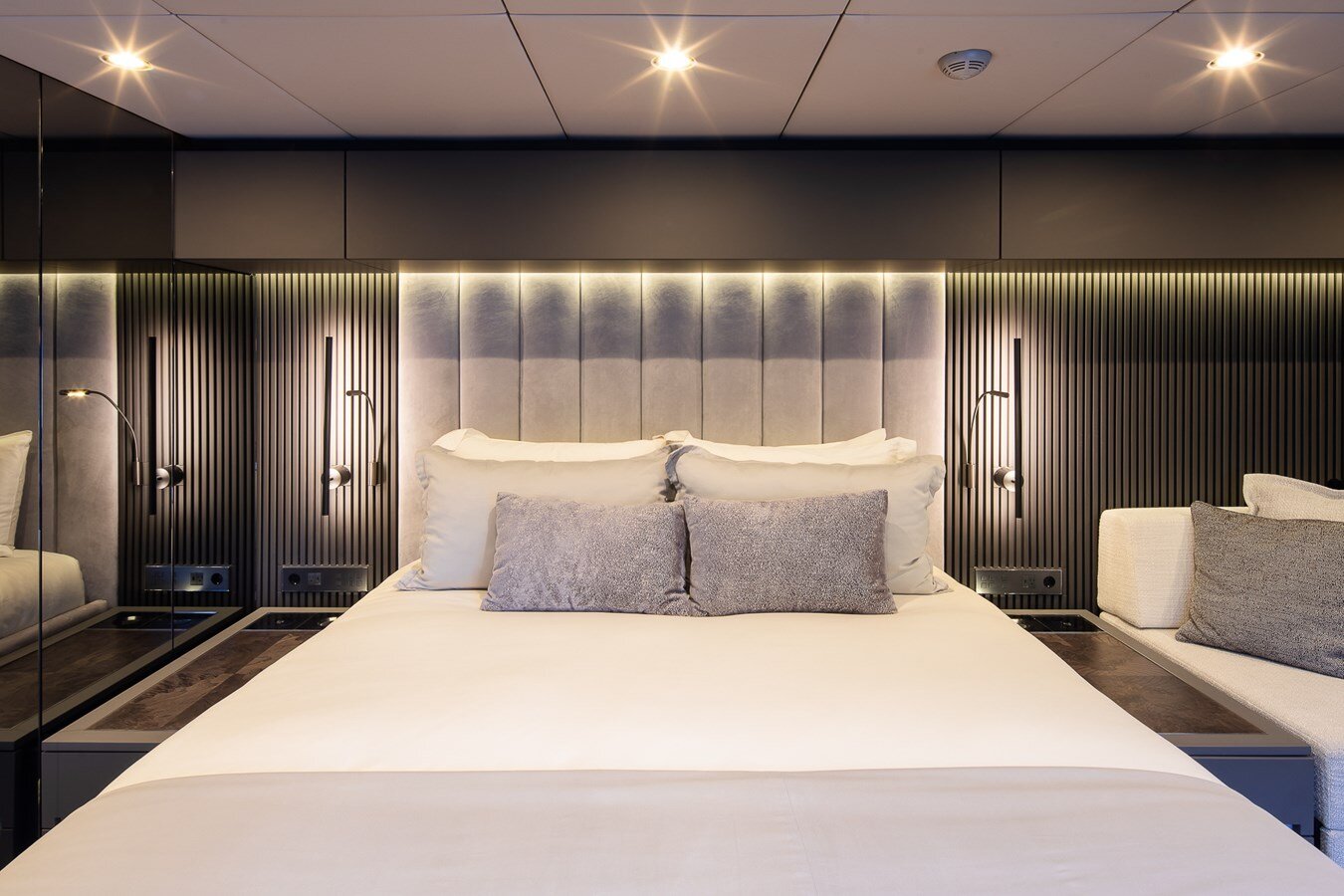 2022-sunreef-yachts-78-7-a5edc7