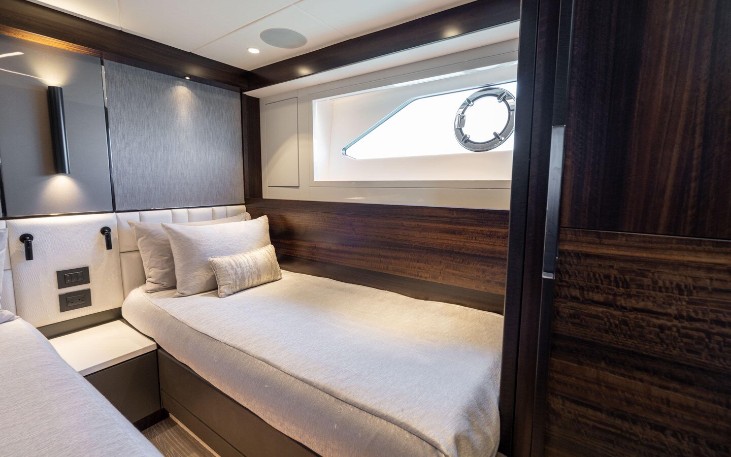 2022-sunseeker-68-d148a2