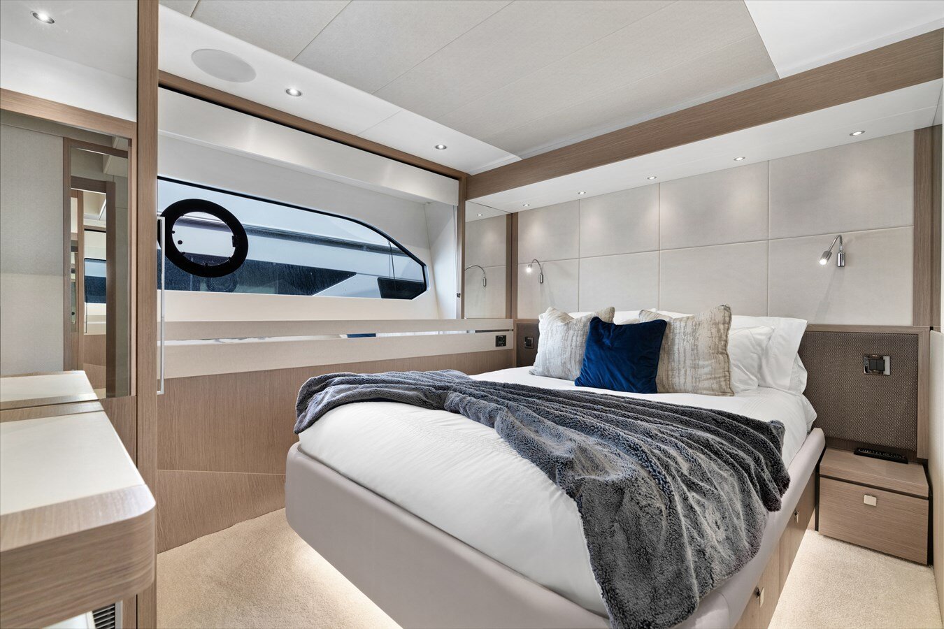 2022-sunseeker-77-6-5bed06