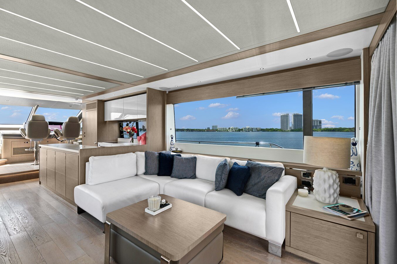 2022-sunseeker-77-6-5bed06