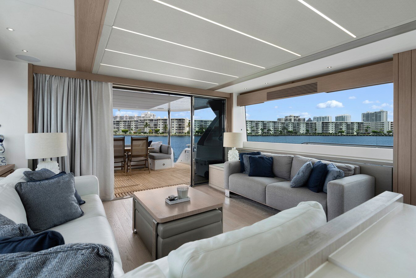 2022-sunseeker-77-6-5bed06