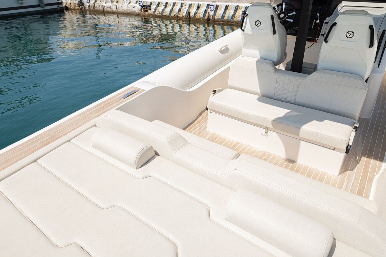 2022-technohull-rib-40-0cff0e