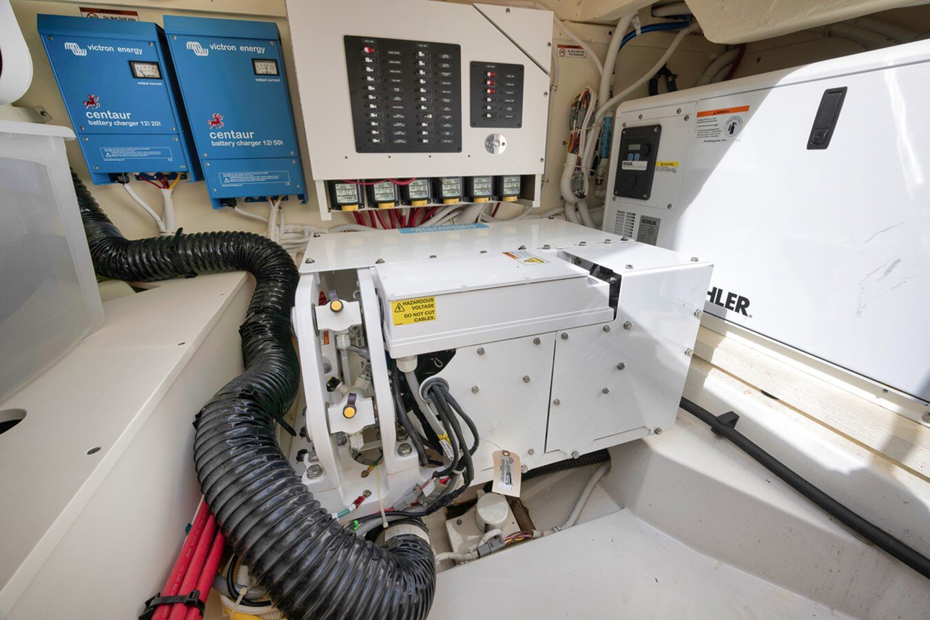 2022-tiara-48-b94140