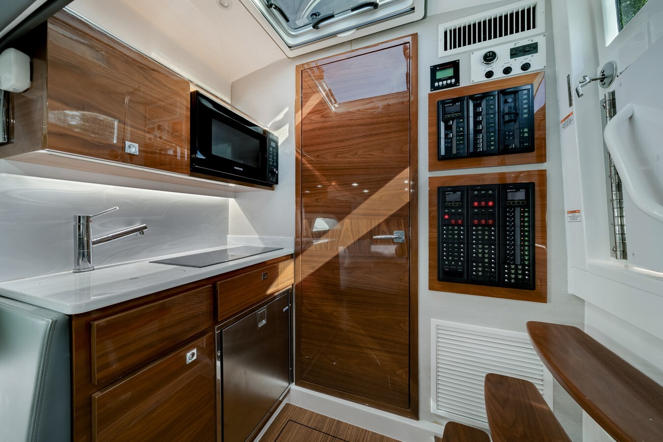 2022-valhalla-boatworks-46-7-a738fa