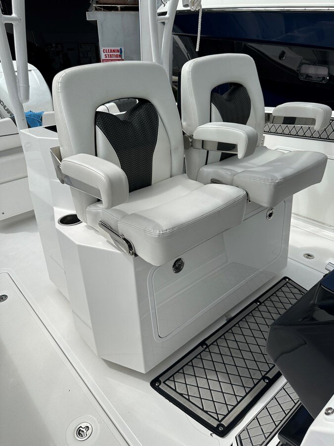 2022-wellcraft-30-2-634c7f