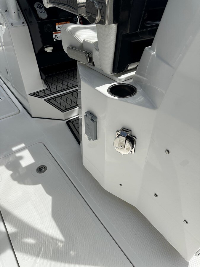 2022-wellcraft-30-2-634c7f