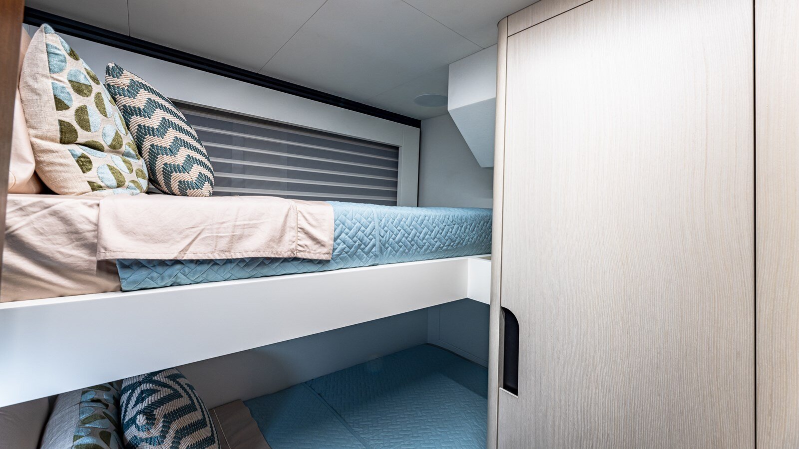 2023-astondoa-66-1-d49d3e