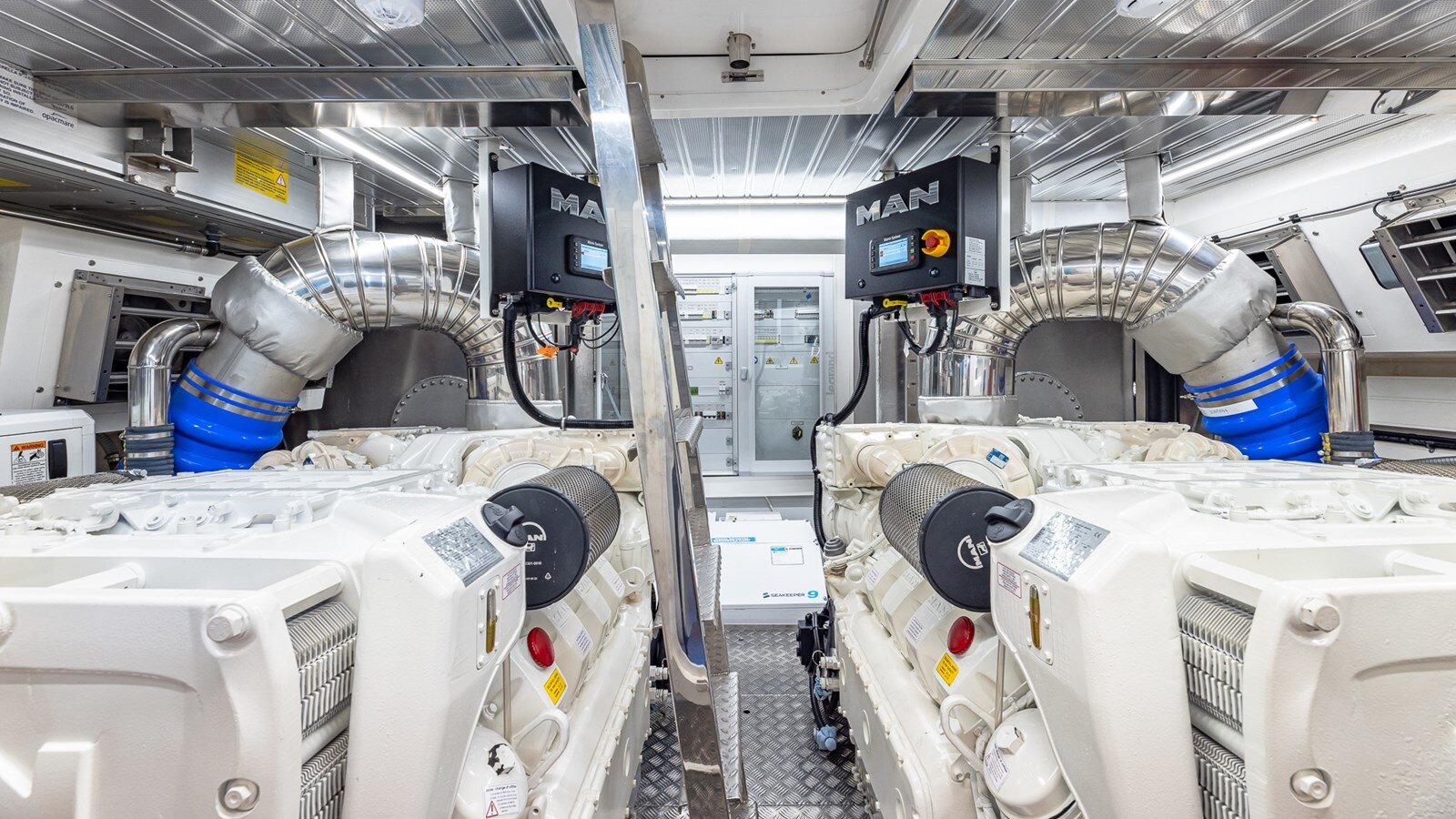 2023-astondoa-66-5e0141