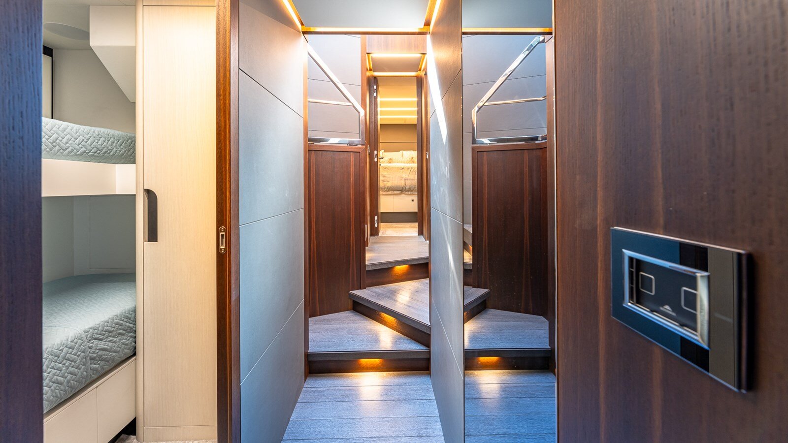 2023-astondoa-66-5e0141