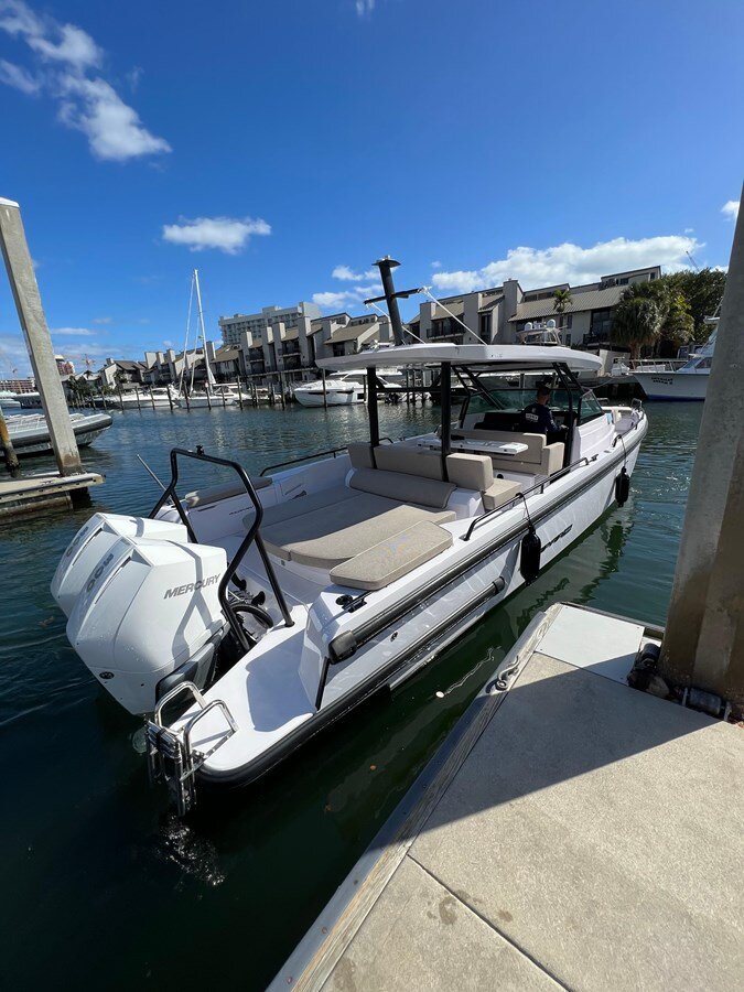 2023-axopar-37-9c6284