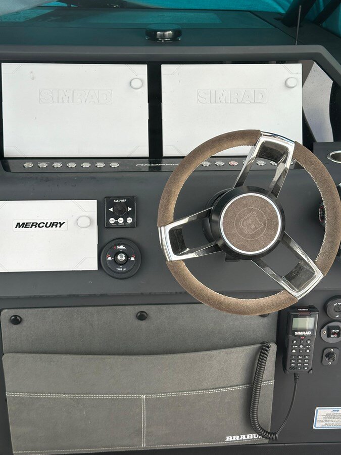 2023-axopar-37-9c6284