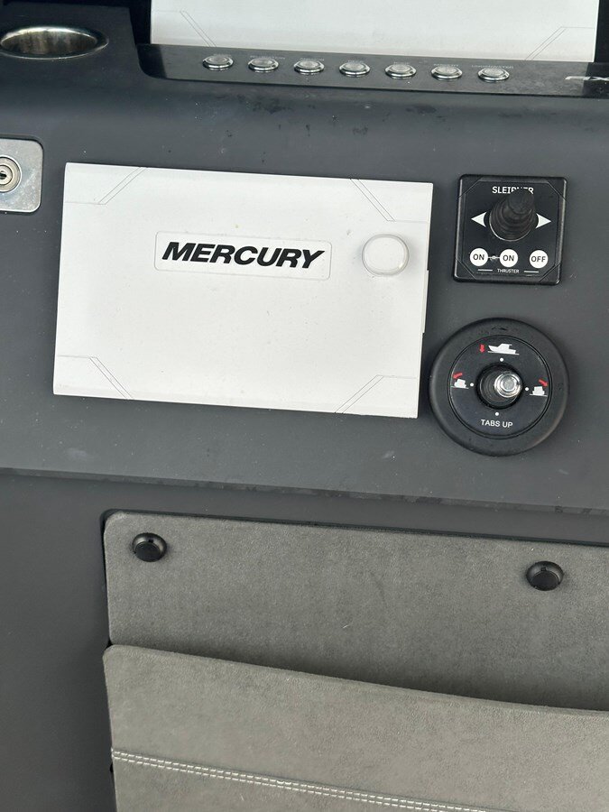 2023-axopar-37-9c6284