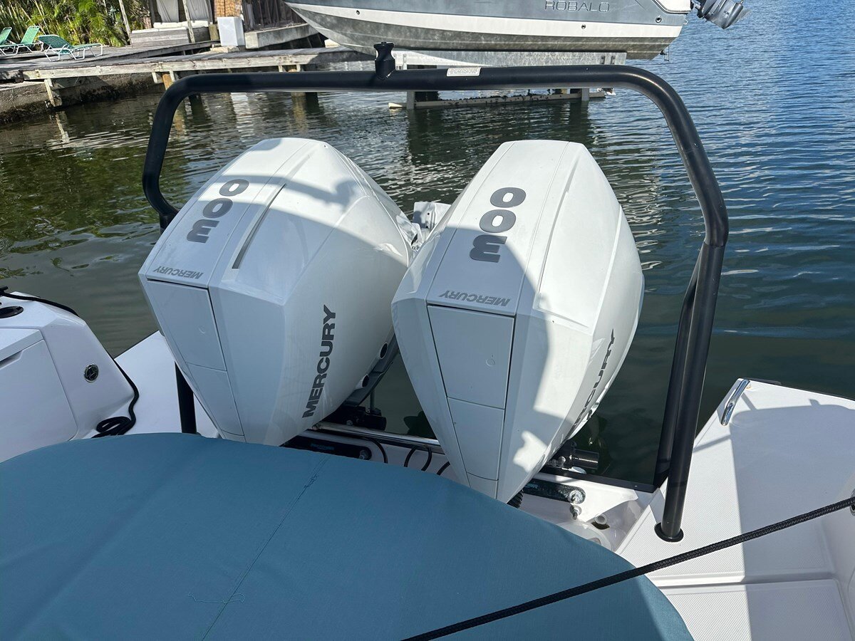 2023-axopar-37-9c6284