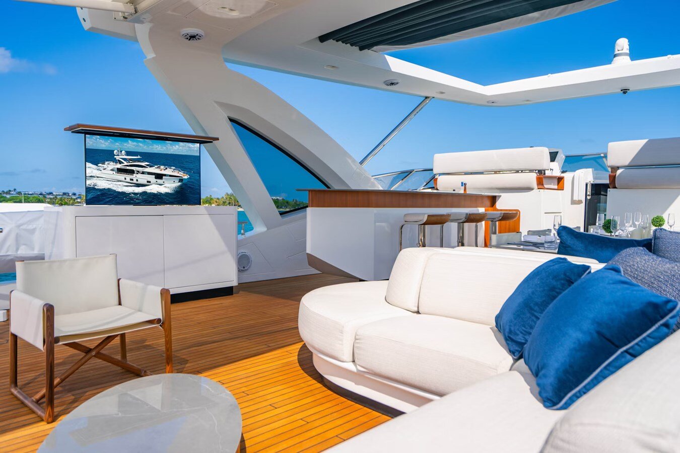 2023-azimut-yachts-102-d4d499