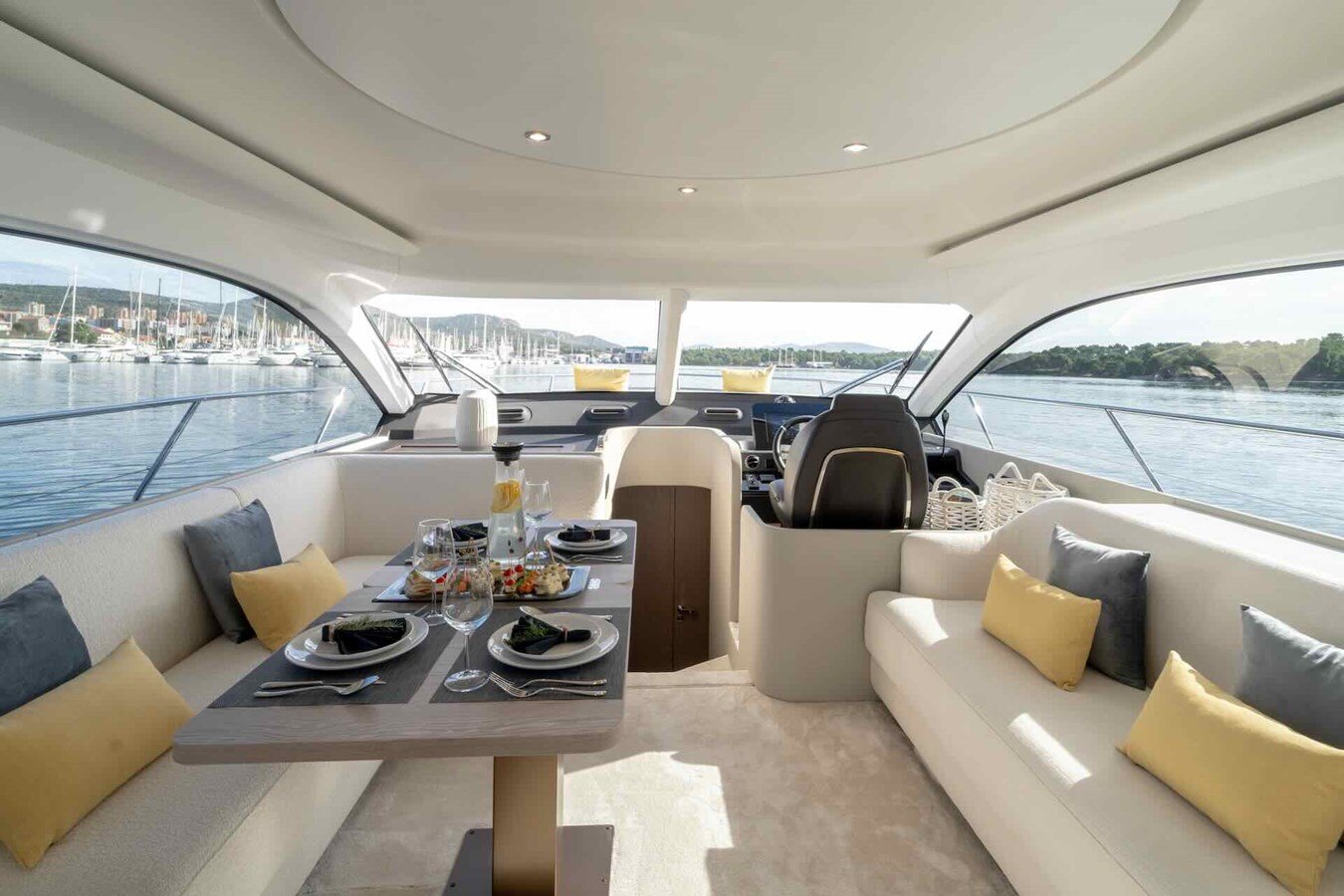 2023 AZIMUT YACHTS 55' 6