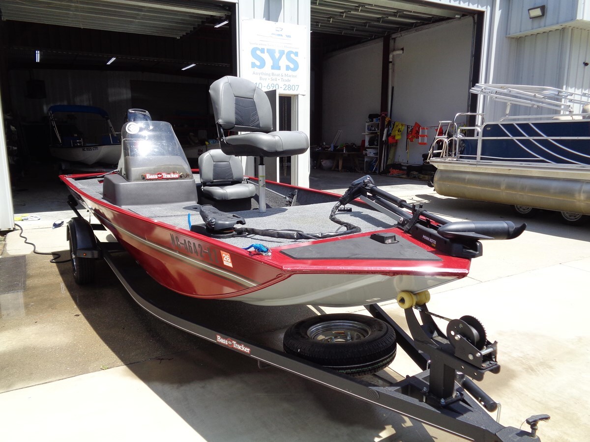 2023-bass-boat-17-1-8d07b8