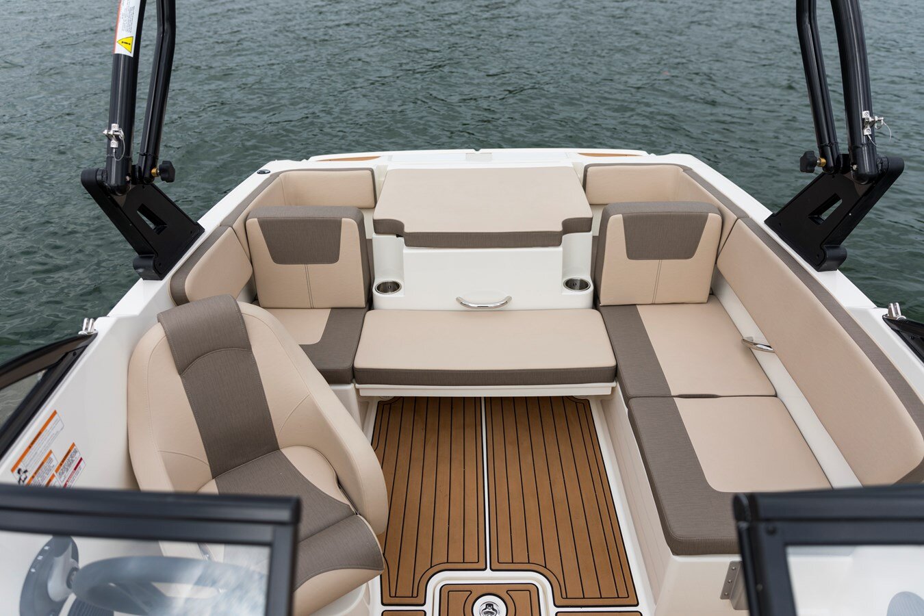 2023-bayliner-18-9-39b0f5