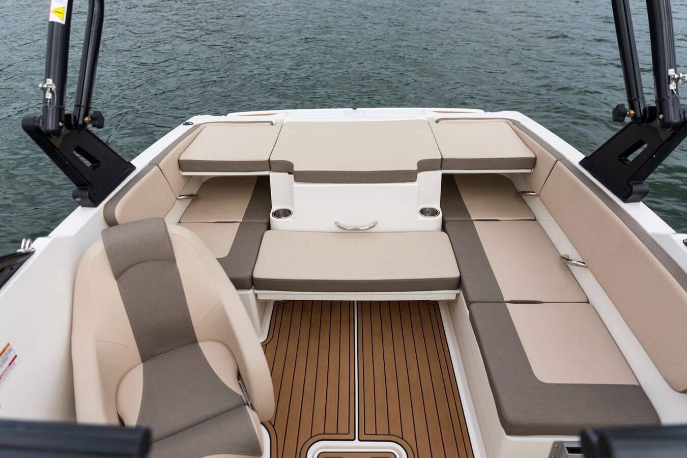 2023-bayliner-18-9-39b0f5