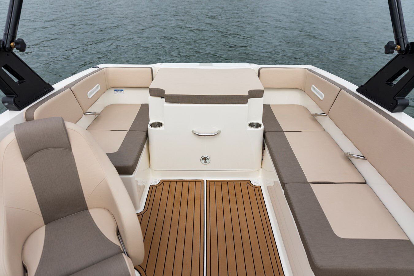 2023-bayliner-18-9-39b0f5