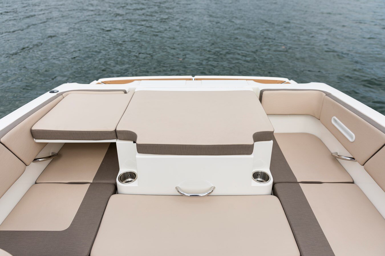 2023-bayliner-18-9-1d4345