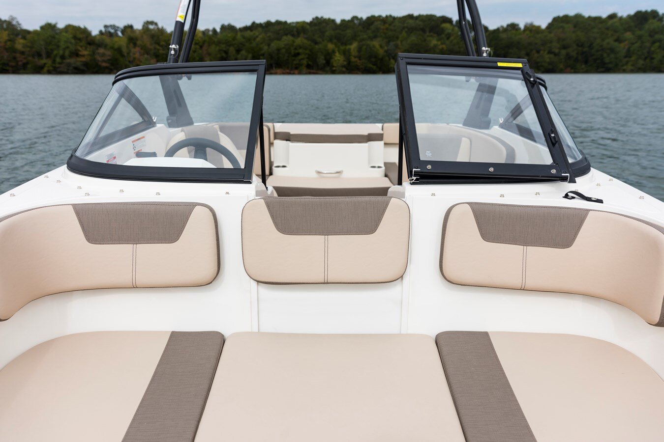 2023-bayliner-18-9-1d4345