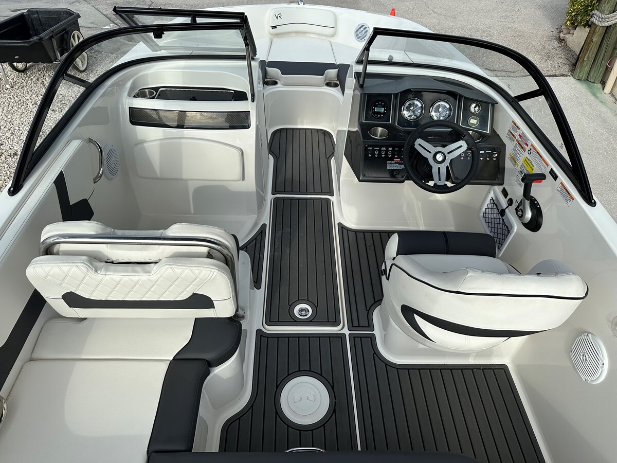 2023-bayliner-20-7-38a372